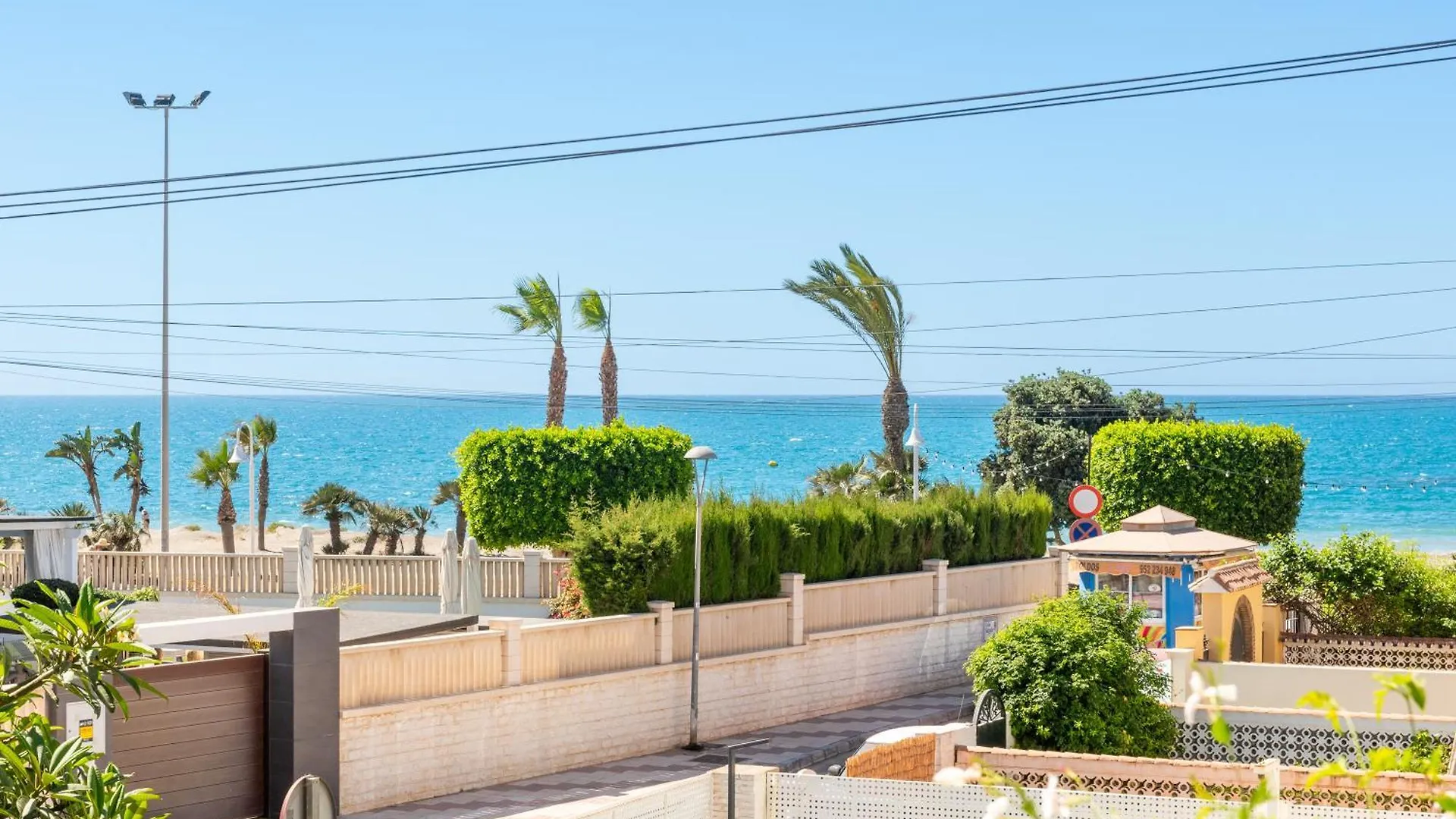 Apartment Wintowinrentals - Chalet En Primera Linea De Playa La Cala Del Moral